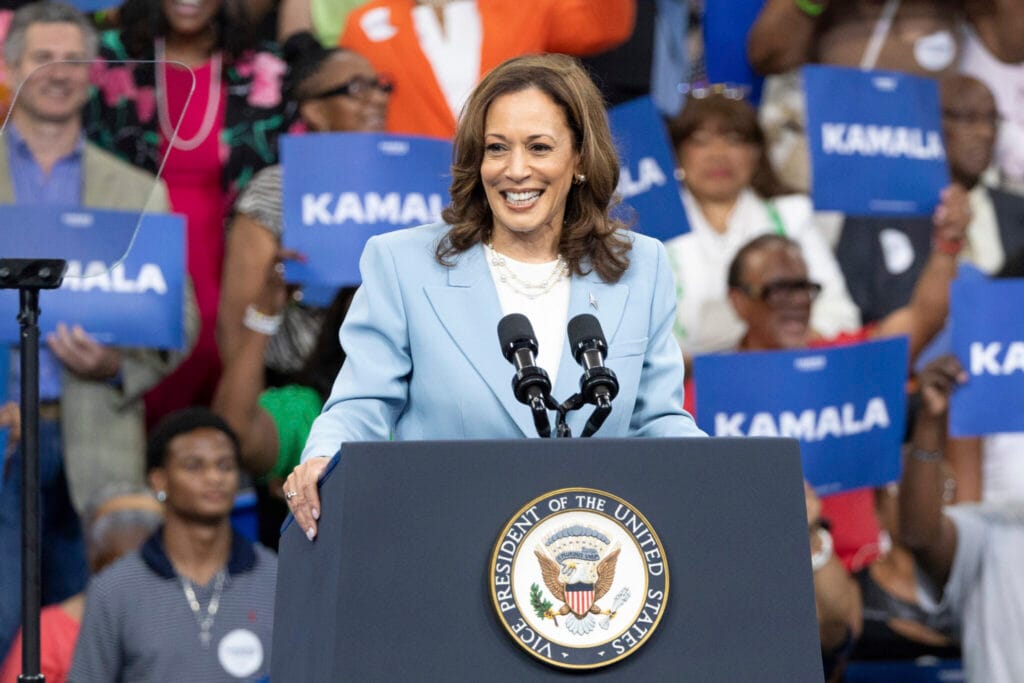 What Happens If Kamala Harris Wins the 2024 Election? Key Insights on Crypto Regulation! 2 crypto news