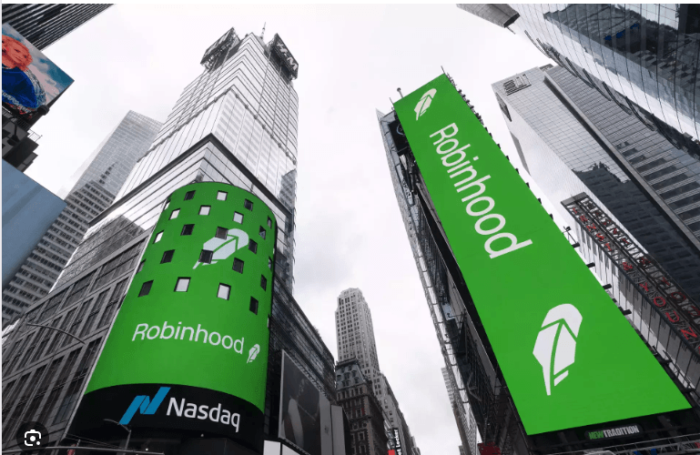 Trump's Top Pick for SEC Chair: Robinhood’s Legal Chief to Take Lead? 2 crypto news